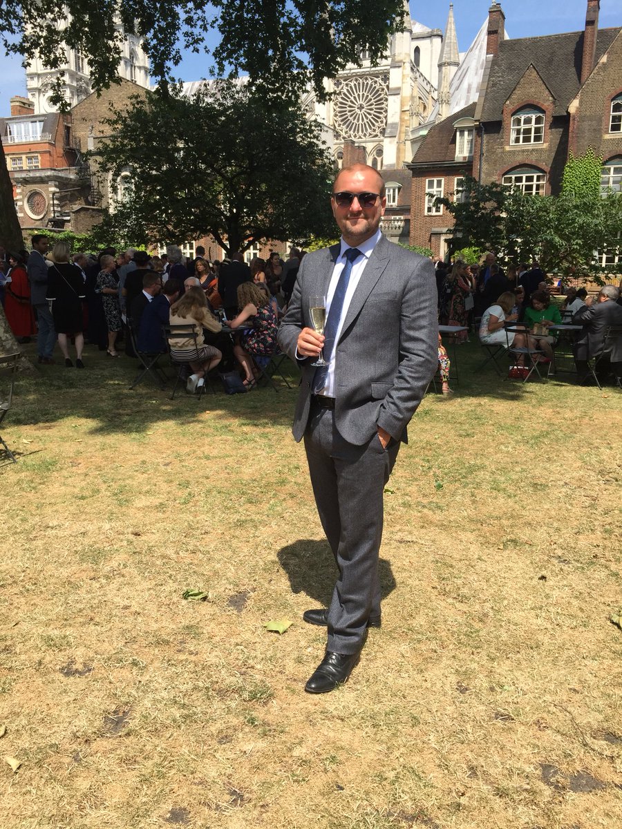 AdamBrayW1's tweet photo. Amazing service @wabbey yesterday followed by delightful garden party in the 🌞 - all with a strong focus on #MentalHealthAwareness in the community. Thank you Dr John Hall @deanwestminster for a wonderful day. https://t.co/udMbqCHFll