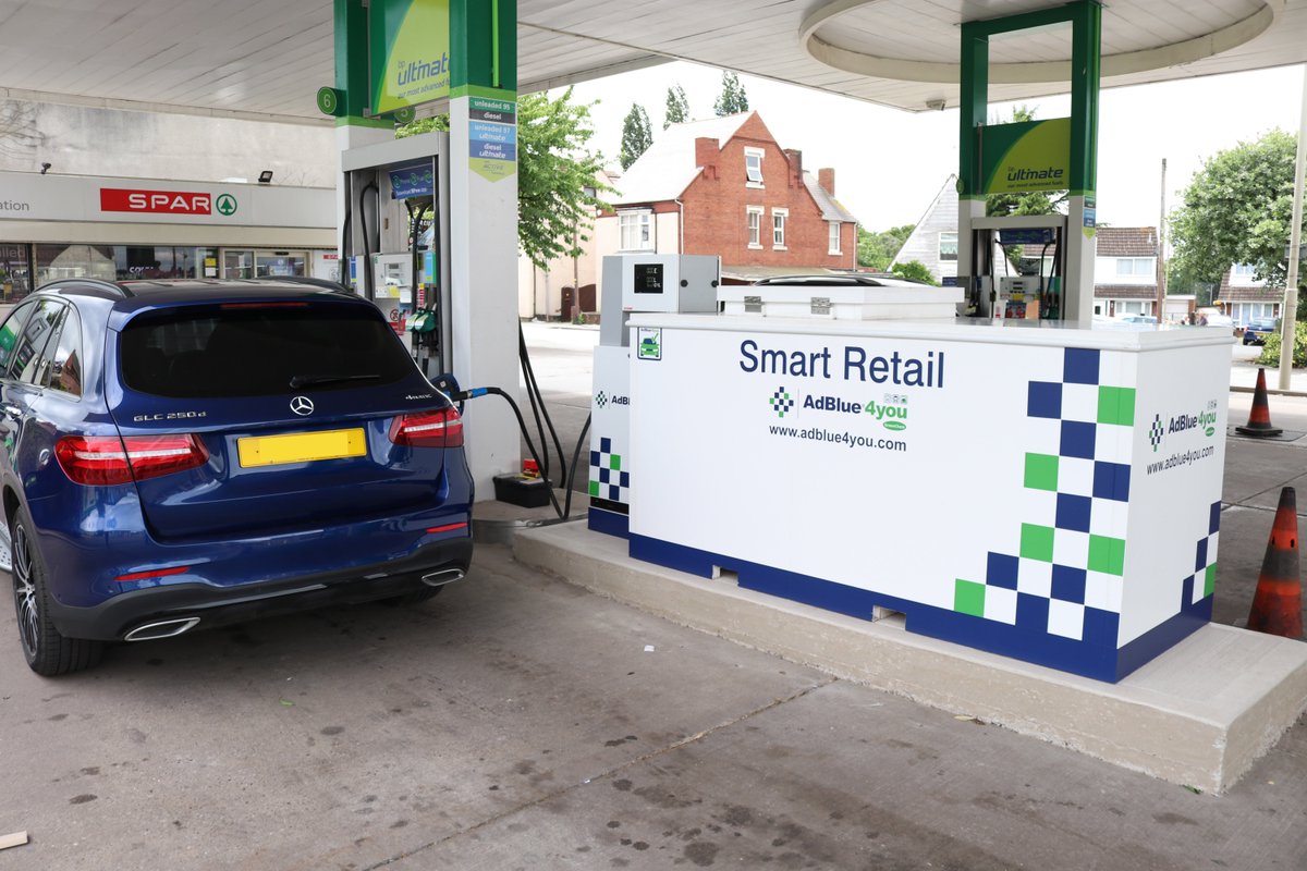 greenchemadblue's tweet photo. #Adblue4you always want to improve #customerexperience. Discover our new #AdBlue Smart retail system in the Birmingham area: double nozzle 1 for Trucks and 1 for cars! #cleandiesel #EURO6 #Environnement https://t.co/BNYQov0O1Z