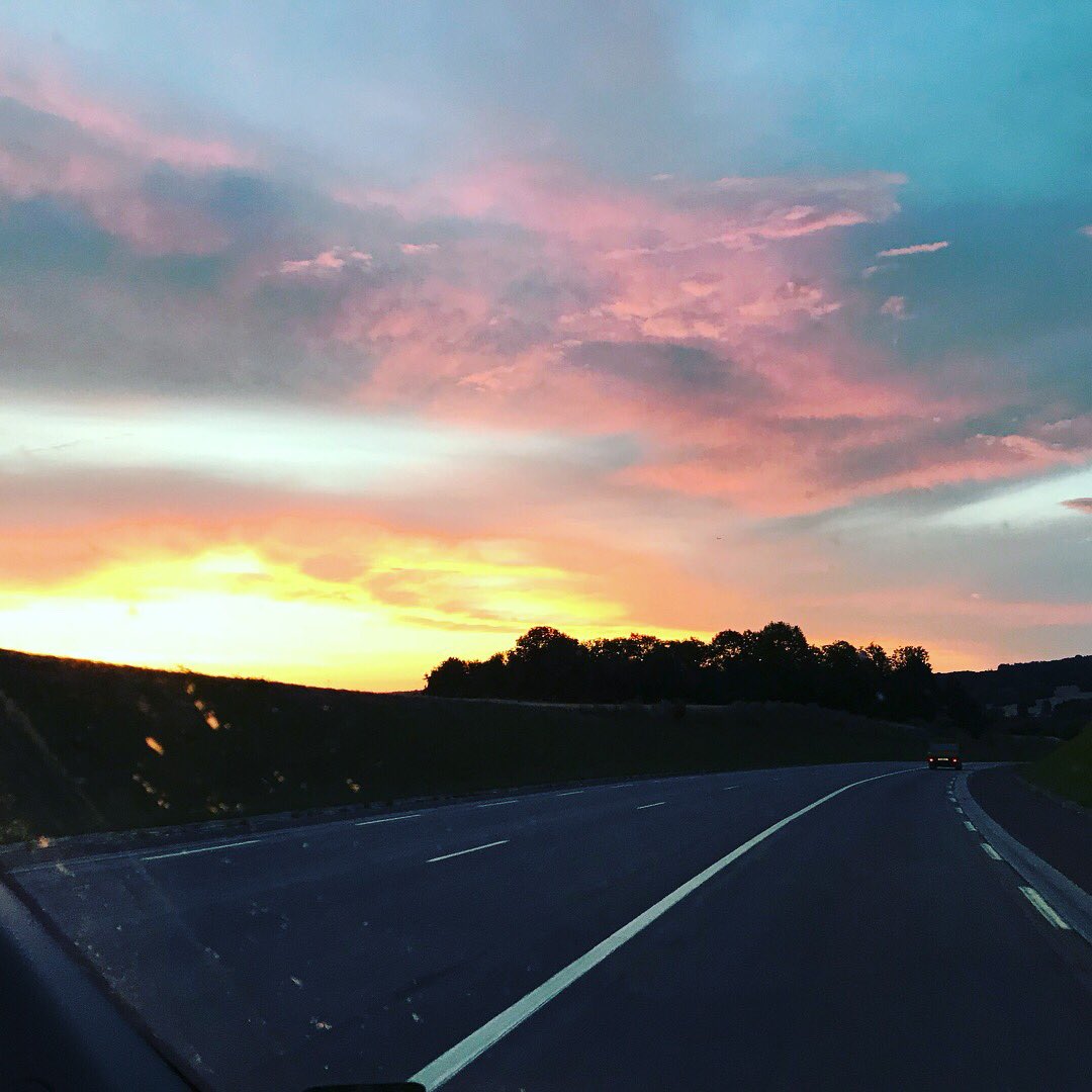 CimesEvent's tweet photo. Synchronisation agenda et météo pour juillet ✅✅ 😜😜
#meteo #vent #pluie #soleil #landscape #onfire #5hdumat #cimesevent https://t.co/Vm7UOu65UC