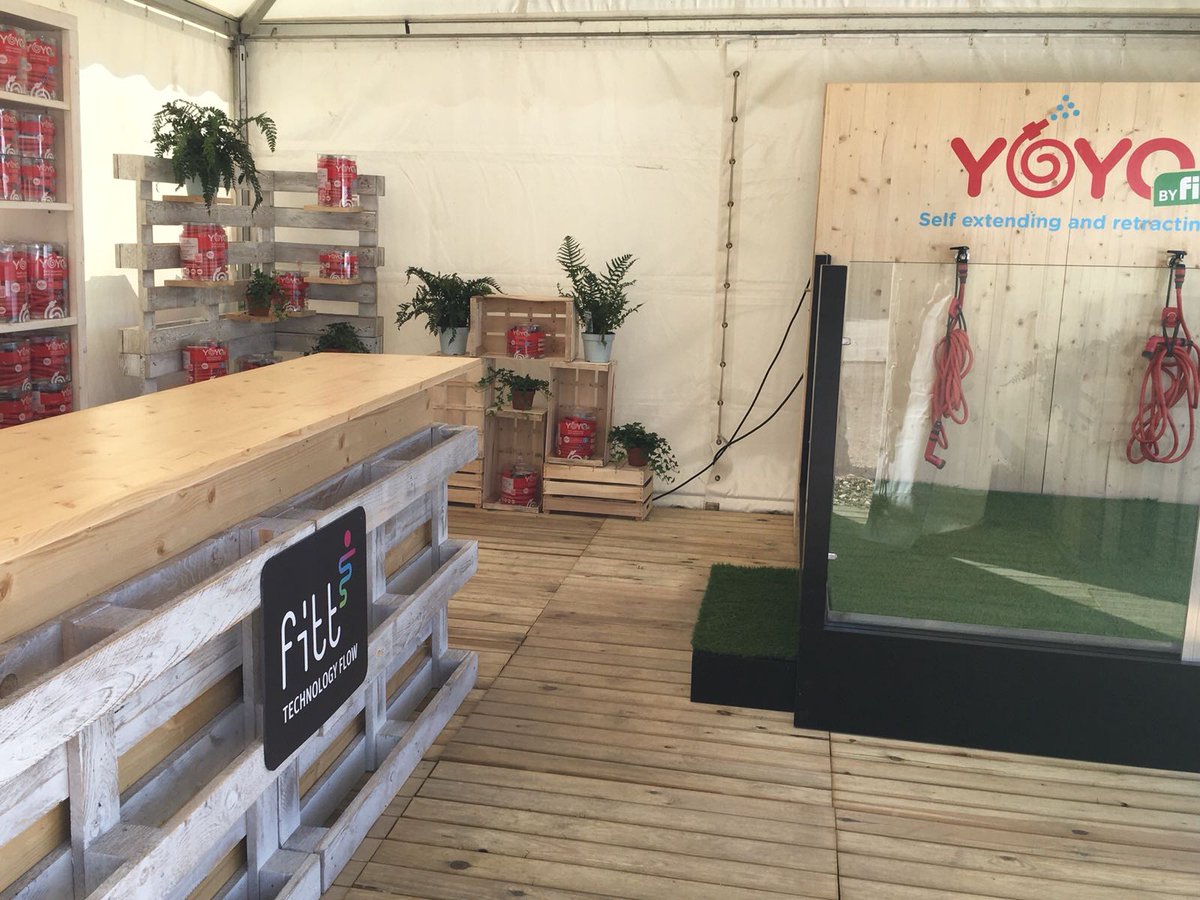 YOYObyFitt_UK's tweet photo. We're so 🎇🎆🎉🎉to be at #RHSHampton this year. When you visit the show, come &amp; see us, we're right next to the Celebrity Theatre. We'd love to tell you more about our innovate hoses for your #garden https://t.co/2lUhqhfq9F