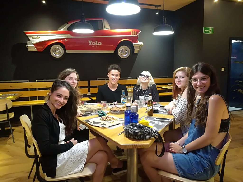 YoloPizzeria's tweet photo. Os dejamos algunas imágenes del fin de semana en nuestros restaurantes 😀🔝
#clientes #yolopizza #valencia #alicante #pizzería #restuarante https://t.co/eZTSL7ot5y