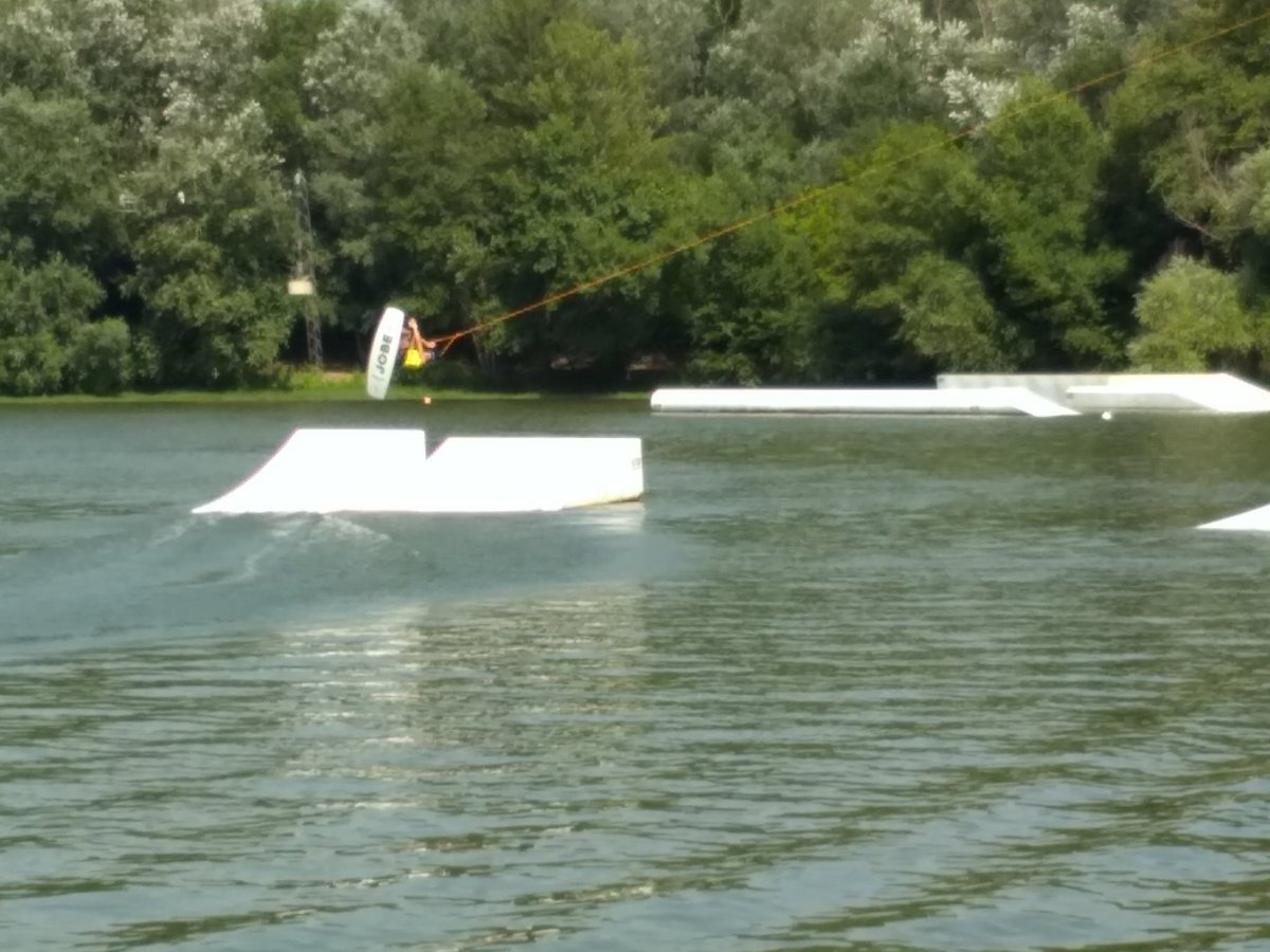 FFSNW's tweet photo. #CFWakeCable
Résultats Para-Wakeboard
1 - Jérôme ELBRYCHT
2 - Emmanuel GUILLON
3 - Timothy ROUX
#Felicitations #Wakeboard #PassionGlisse https://t.co/5DoBNTVSwm