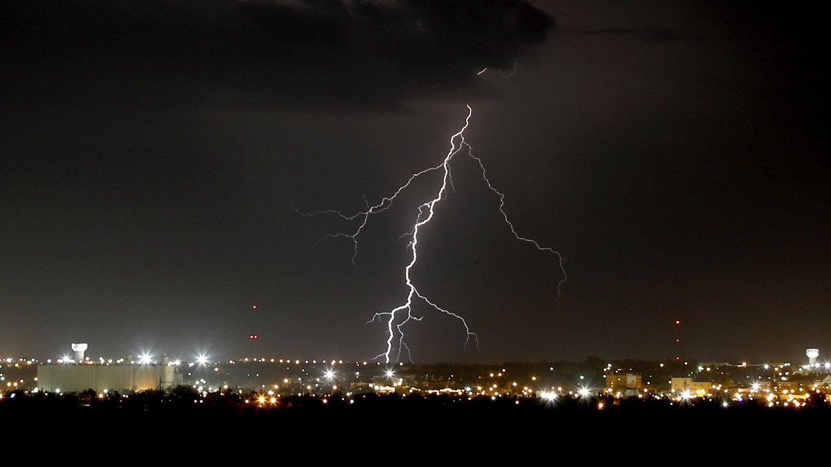 2018 is becoming the deadliest year in Florida lightning strike history. bit.ly/2lRIHSZ?utm_so… https://t.co/63DO9w6nOP