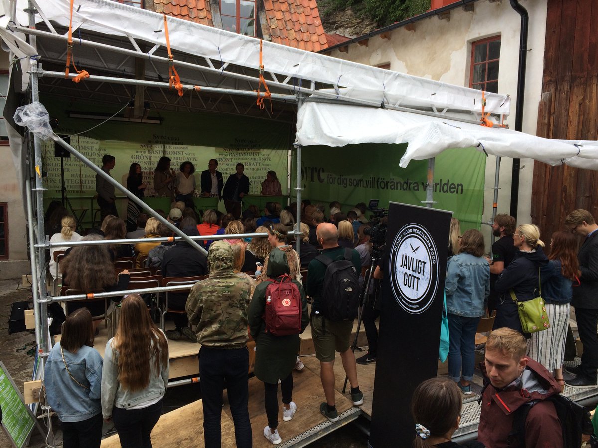 TidningenSyre's tweet image. Mycket folk på @DjurensRatt samtal om vego i skolan. 
#Syregården #almedalen18