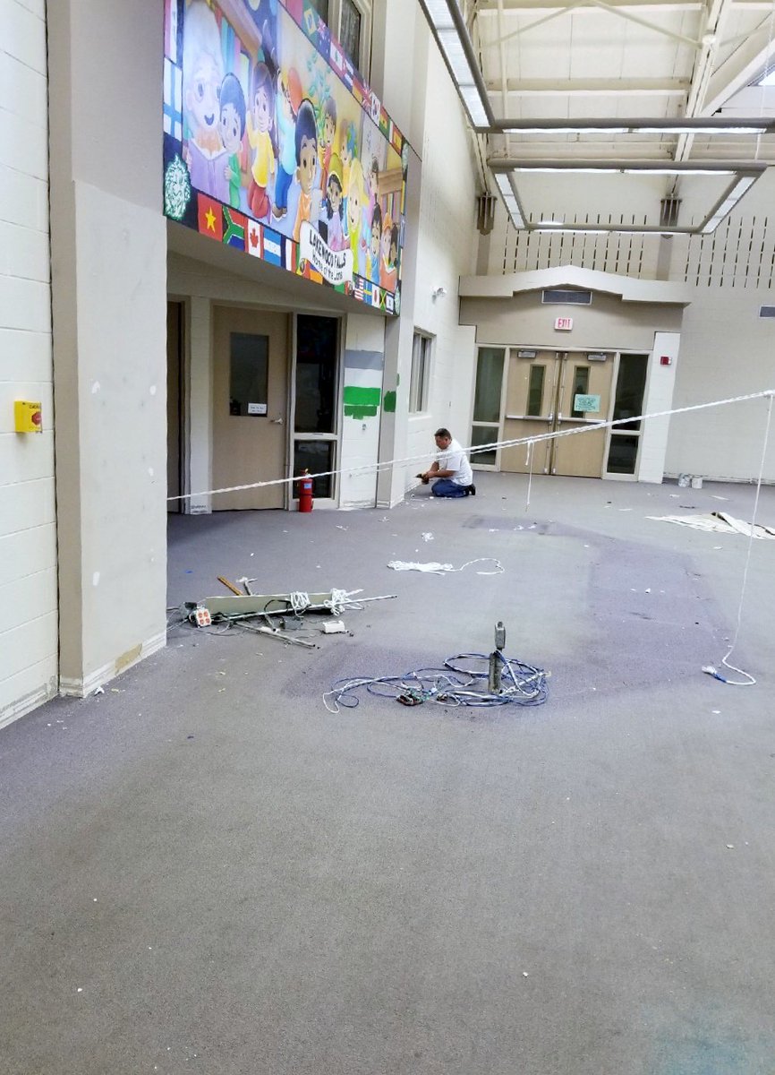 d202schools's tweet photo. Transformation of the #MediaCenter #LakewoodFallsES begins. #202proud #202construction https://t.co/hMCxcXhVnZ