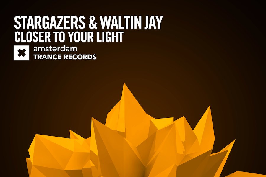 💫 @StargazersAudio & @WaltinJay's electric Vocal Trancer 'Closer To Your Light' is lighting up our stereos again 💫 Out now on Beatport & all portals! Download/stream ✖️ raznitzan.lnk.to/CloserToYourLi…