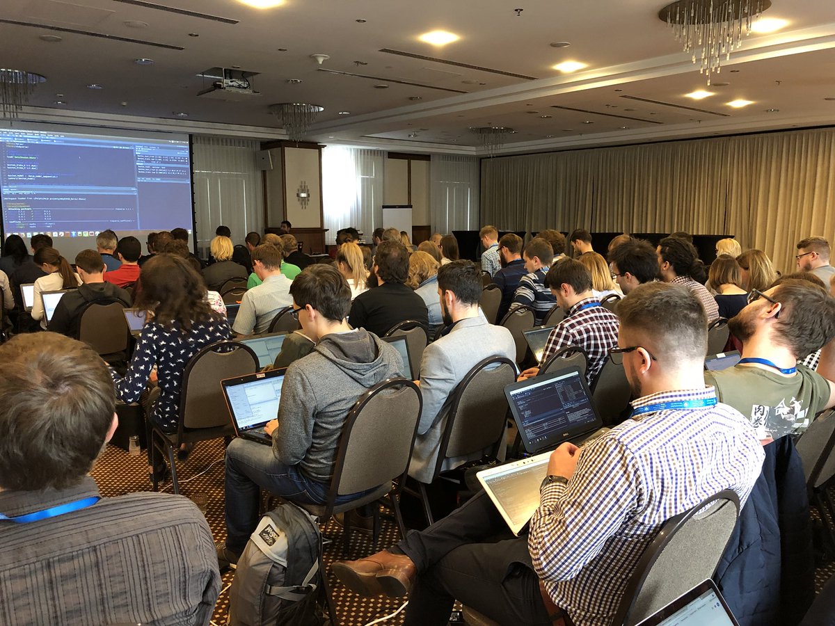 Introduction to Deep Learning with Keras in R <a href="/MichalMaj116/">Michał Maj</a> #keras #whyRconf #DeepLearning #Rstats #MachineLearning #DataScience #Rladies #DataScientist