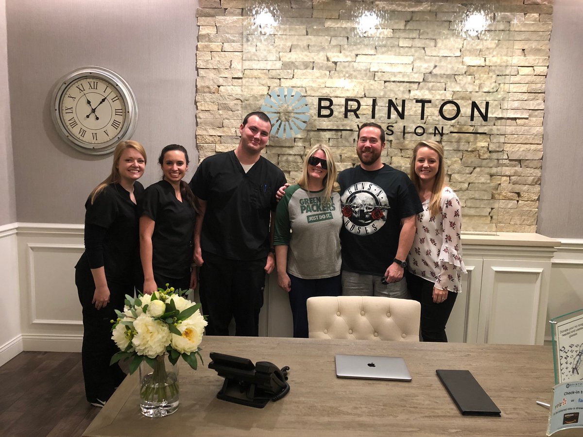 BrintonVision's tweet image. Friday was a full surgery day starting bright and early, filled with happy smiling patients! Thank you for choosing Brinton Vision as a partner in your journey to visual freedom! #visioncorrection #visualfreedom #nomoreglasses #happy #brintonvision
