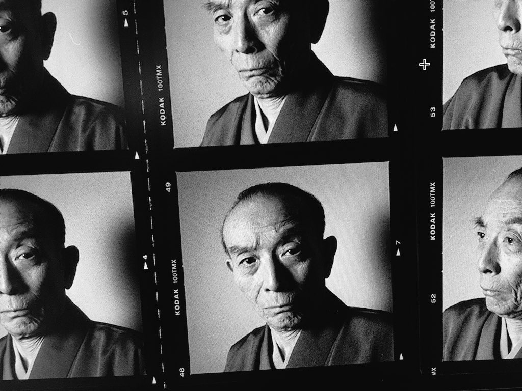桂歌丸師匠 ハッセルで撮った男前写真と圓楽さんの自腹で作った女装写真集の差が激しい やはり師匠はプロフェッショナル Togetter 桂歌丸師匠 ハッセルで撮った男前写真と圓楽さんの自腹で作った女装写真集の差が激しい やはり師匠はプロフェッショナル Togetter