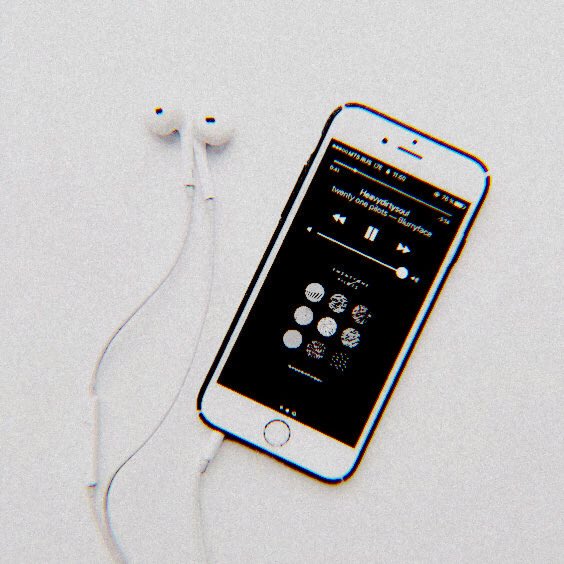 urblack_'s tweet photo. ( 🎧🎼 ) — ผมจะมาแนะนำเพลงเกาหลีซอร์ฟๆ น่ารักๆ เศร้าๆ บางเพลงอาจจะเรทบ้าง สิบแปดบวกบ้าง แต่รับรองว่าเพลินและสบายหูครับผม ยพท. rt ตามทัก https://t.co/2Egc8UVeAo