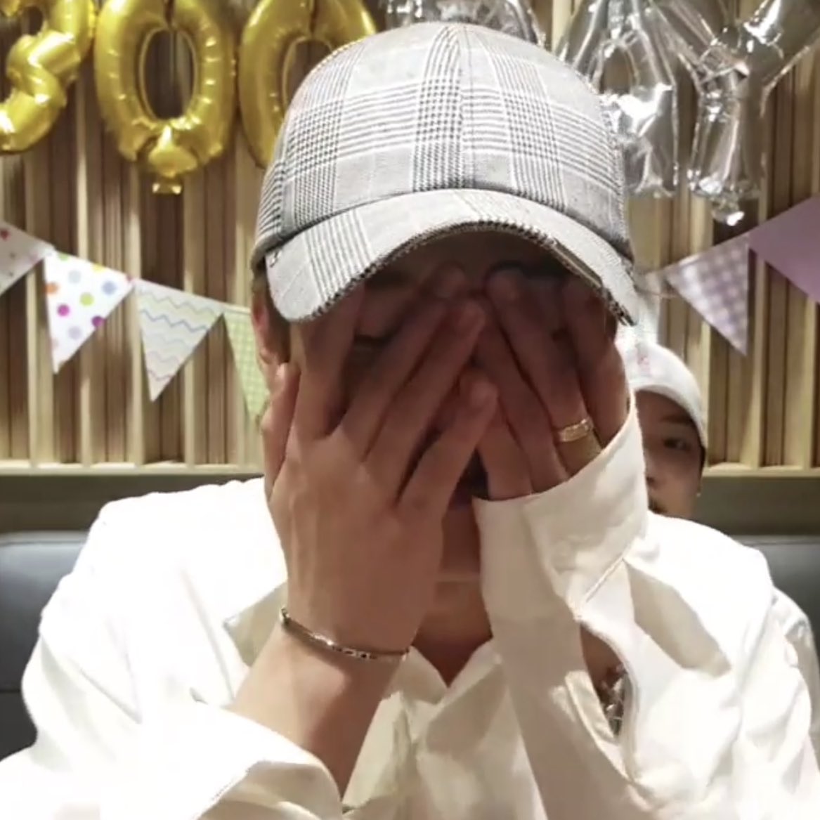 LQ_DONGHYUN's tweet photo. https://t.co/63ddJ7ovOV