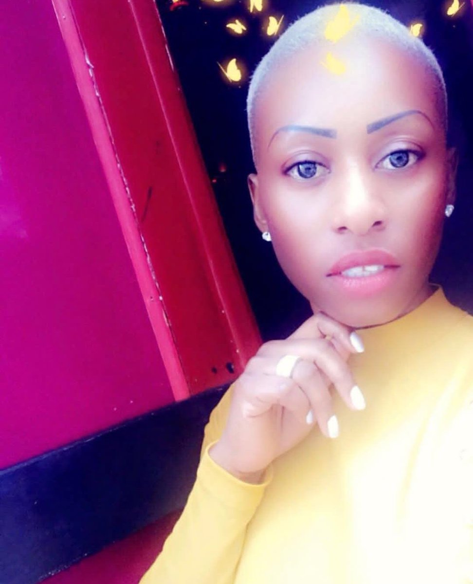 TeamCarisse_'s tweet photo. Notre chérie d'amour ! On espère que tu vas bien on te fais d'énormes bisous 💋 #CCC 💖 https://t.co/rfV9ecs2U4