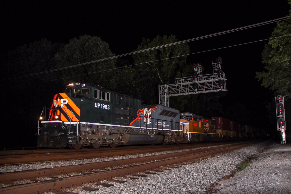 StandWPurpose's tweet photo. Since we don't play or hunt. This is Ryan's equivalent to a 4-4 day with 3 RBI's or killing a six point except at 4:30am. #UP1983 @TrainsMagazine @UnionPacific https://t.co/xko2PjMG7K
