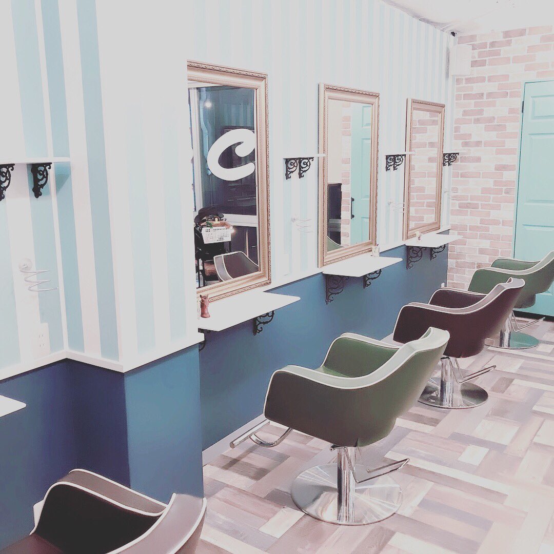 CherishTaku's tweet photo. 出ました！！クオレヘアー3号店！梅田に上陸！！
瓢箪山、布施、梅田スタッフ急募！！ https://t.co/5lx1qcJoiN