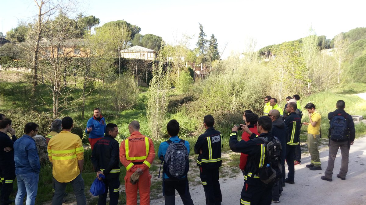 Medi_XXI_GSA's tweet photo. Bueno, llegó el día @david_gnomusy y @ferrandalmau78
¡se nos han hecho "youtubers"!
#FIREBITS 01
Así se forman los #BBFF para combatir los #IIFF #IncendiosForestales en #IUF
Also starring @PCivilTorre
¡Aquí lo tenéis! 🔥👄
https://t.co/5fcmrGKnbv https://t.co/PtmBhRd3v2