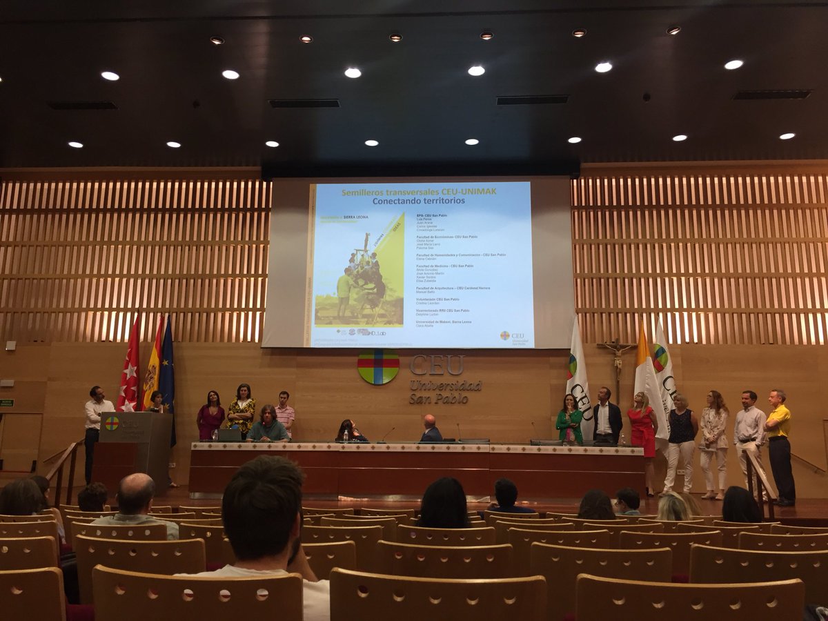 monicavinaras's tweet photo. Nuestra @HumYComCEU en #CIFID con Proyecto Makeni, Documentales e Historia y @LaAgenciaUSPCEU @ONCEULAB  y #CORRSS @USPCEU https://t.co/3JWyd8msgy