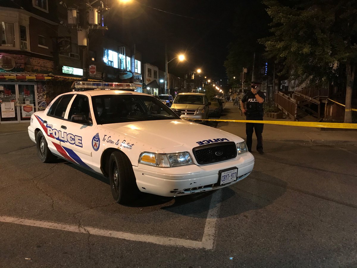 4 people injured in shooting near Kensington Market last night ow.ly/QmEU30kL6lU https://t.co/25hKU6F1WT