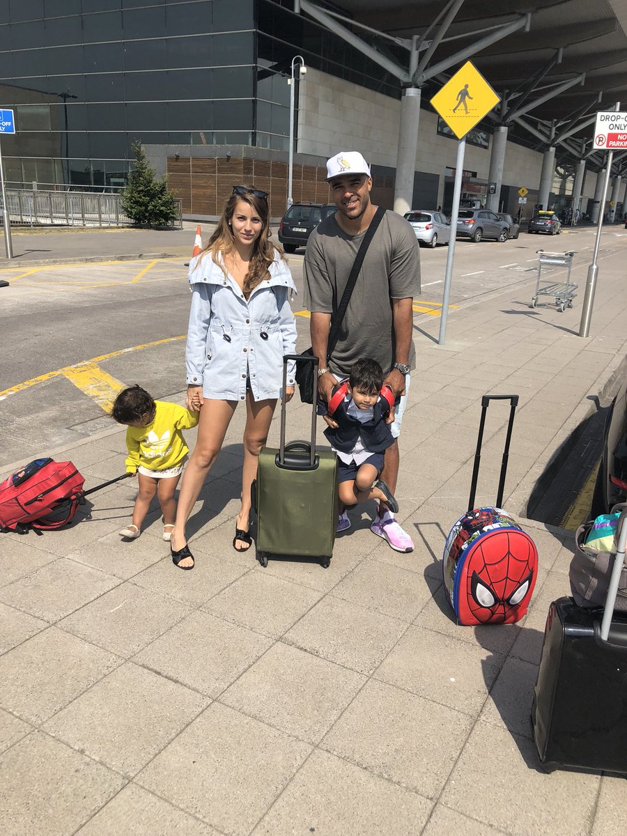 SimonZebo's tweet photo. Off we go,
Massive thank you to my family and friends for all the love and support..
Excited for our new adventure and life in Paris..@racing92 https://t.co/VJISxzALpV
