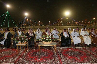 AkhbarBlghazi's tweet photo. من المسؤول عن عدم إقامة حفل معايدة، هل هو المحافظ أم المشايخ أم من،سؤال بحاجة إلى إجابة لكي لا يتكرر الأمر،الجميع يتساءل من هو وراء إجهاض الحفل،بلغازي إلى أين تمضي بنا، تراجعت وتراجع كل شيء بارز فيها، حقيقة يجب أن نؤمن بها، لن نطبل لأحد لنتحد ونرمي الخلافات جانباً ولنضحي من أجلها https://t.co/xY3d7qY7Ju