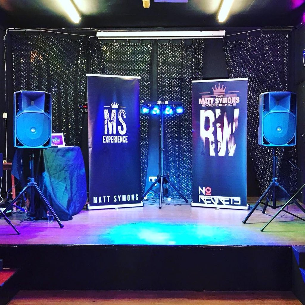 MattSymonsUK's tweet photo. Loving the new #setup ! #gear #kit #singer #ontheroad https://t.co/qBwUYLIp9d