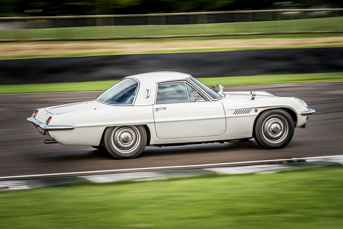 octane_magazine's tweet photo. The Wankel engine’s rotor has revved through more than five decades at Mazda. John Simister samples some of the highlights https://t.co/6hOsFPWZN9 https://t.co/hE0674AMQL