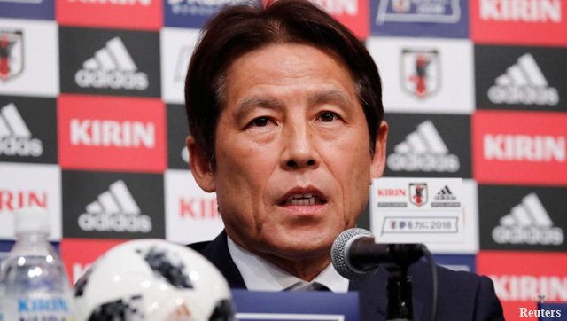 therisingwasabi's tweet photo. Nishino Says Japan Can Defeat Chocolate-Making Gaijin
https://t.co/W2rizZbJL0 #TheRisingWasabi #WorldCup #WorldCup2018 #japanvsbelgium #Chocolate #CocoaTrees #LoveOfCocoaTrees #GaijinNews https://t.co/sri5llnXBG