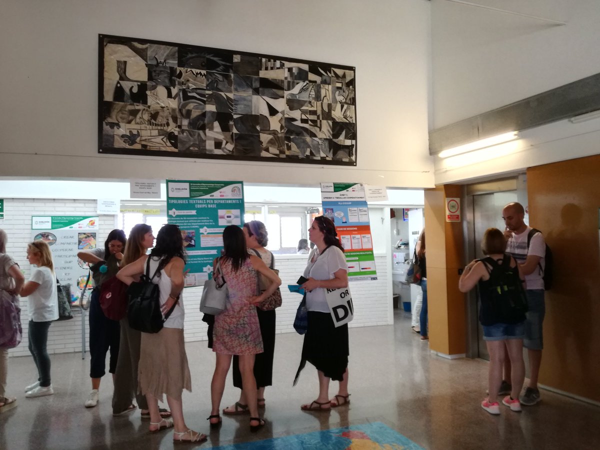 SESantCeloni's tweet photo. Aprenentatge cooperatiu a les #IVjornadesCAAC, aprenem dels nostres projectes. @aj_santestevep @SSTTMVO @ensenyamentcat @uvic_ucc https://t.co/RUAJIrDIzt