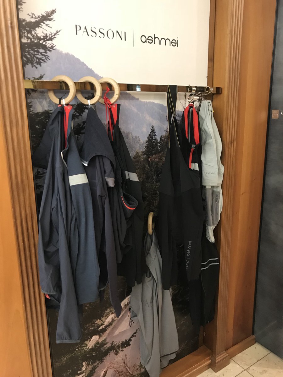 ashmei's tweet image. You can now find ashmei stocked in the stunning Peter Ci store in the heart of Como.

#ashmeiride #cyclestyle #rideitaly