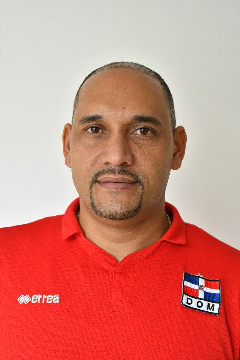 Felicitamos a uno de los grandes astros del voleibol de nuestro club, Amaurys Martínez, por su reciente designación como entrenador asistente de la selección nacional masculina. Le auguramos éxito ahora como técnico, al futuro inmortal del deporte dominicano...¡100 % bamesiano!