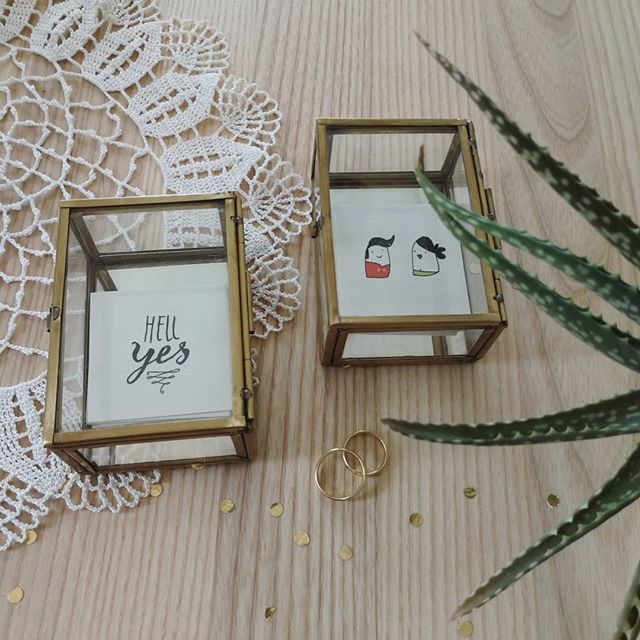 youngandsmitten's tweet photo. Wedding season is on! Therefore we have some beautiful tattoos, that could decorate your body. ✨
#youngandsmitten #temporarytattoo #viennawedding #weddingaccessory #illustration #weddingguest #bridesmate #tattoostyle #weddingessential https://t.co/OgKSiImdVc