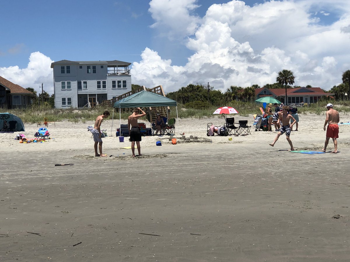 bhsrunninrebels's tweet photo. Great family time on Folly Beach and started today off with 7:00 am workout w/ @AustinPage007
#DoItUpRight https://t.co/21B2Ds2h9q