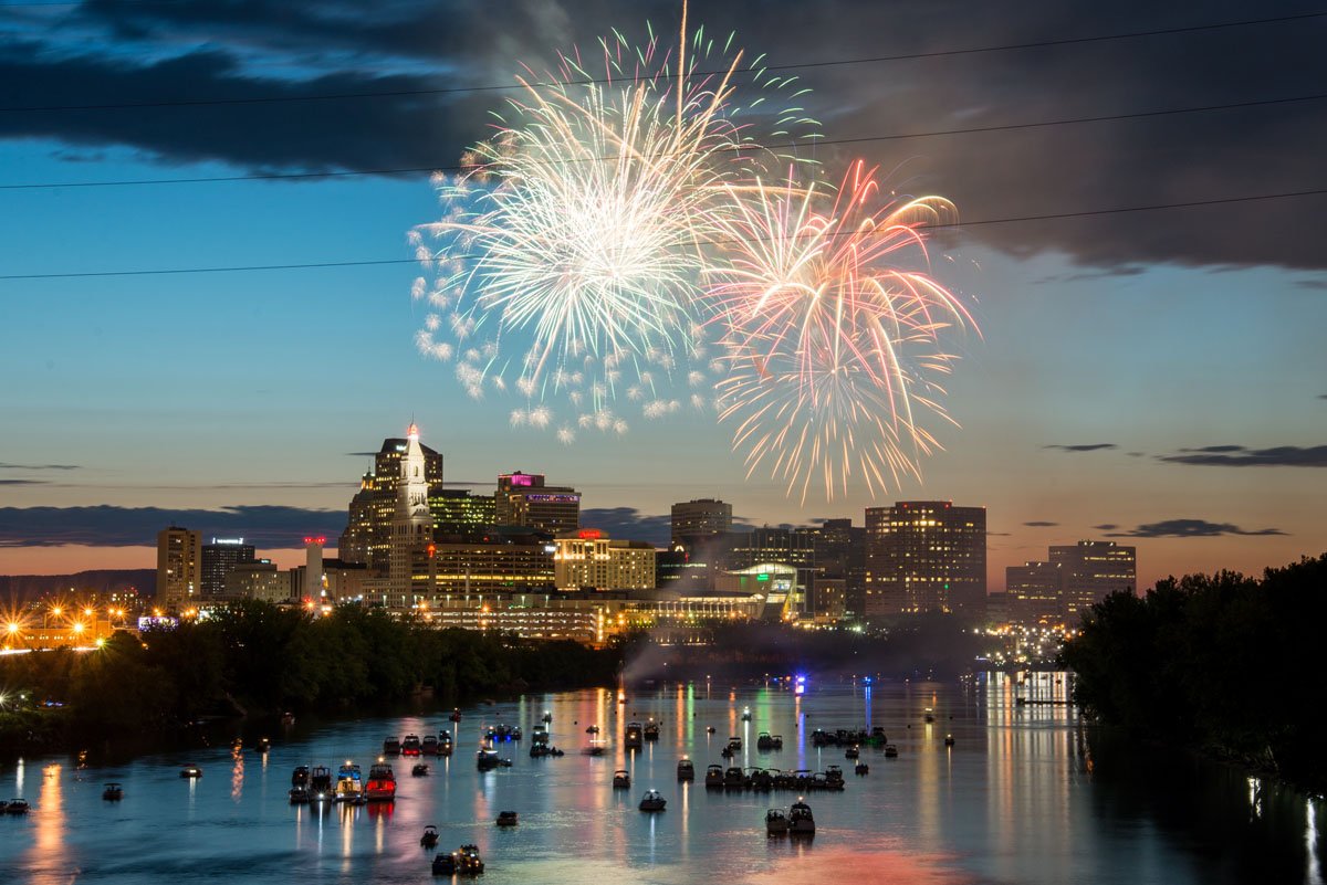 hartford_21's tweet image. Don't miss the Riverfront Fireworks
Saturday, July 14 | 7 pm Music, 9 pm Fireworks
Great River Park &amp;amp; Mortensen Riverfront Plaza

@RiverfrontRecap #Hartford #Fireworks #4thofJuly

riverfront.org/events/firewor…