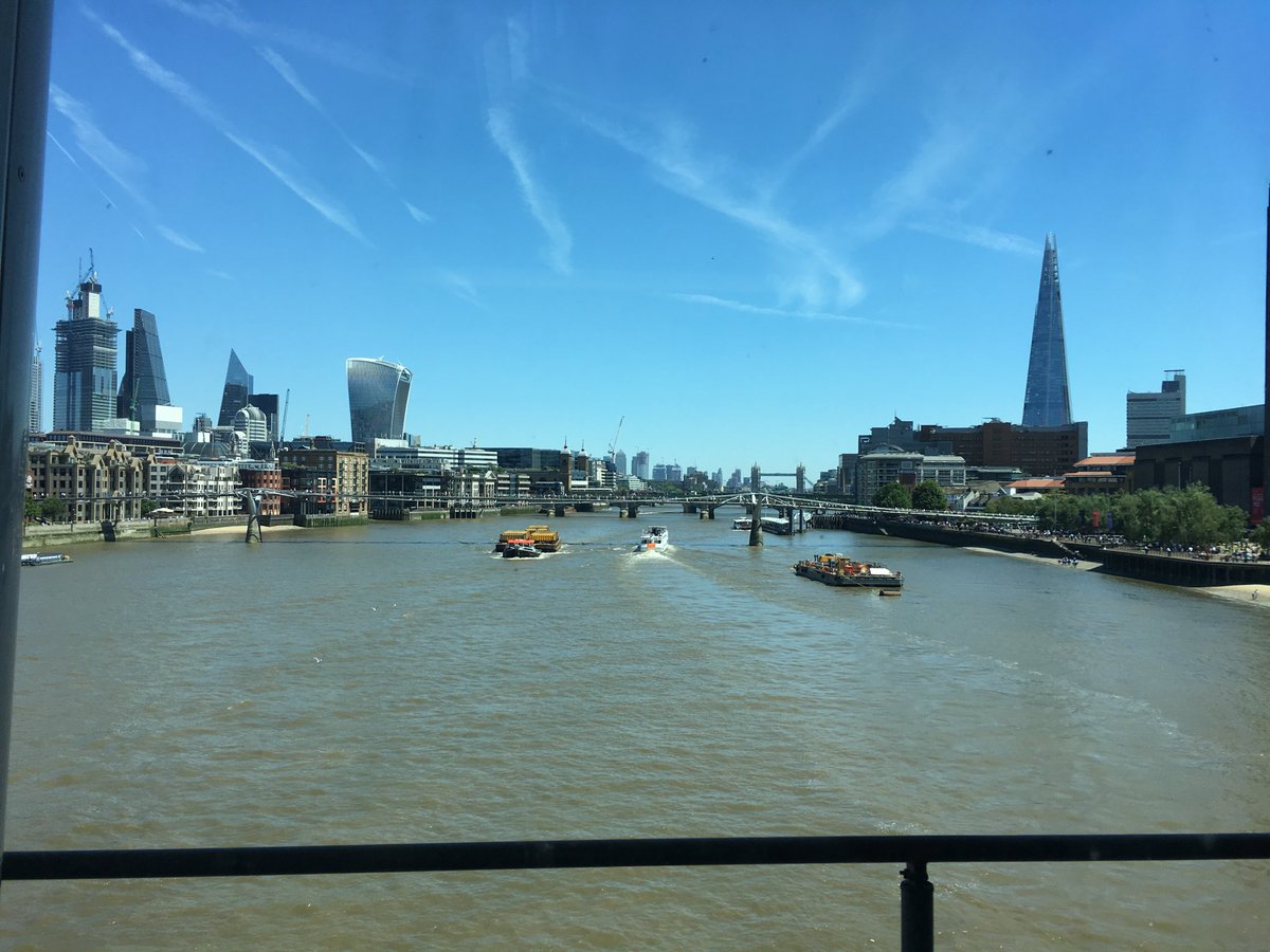 Laura_Burley's tweet image. WE&apos;RE HERE! ⁦(well, nearly!) ⁦@OpenUniversity⁩ team has arrived ready for the @SamGyimah⁩ ⁩on digital campus visit. Let&apos;s hope the students have their laptops/mobiles fired up ready to answer his questions about life as an OU student  #lifechanginglearning