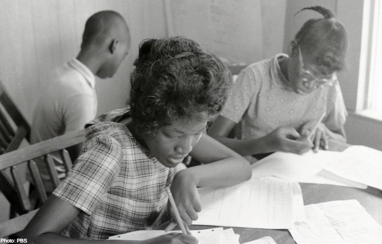 NCRMuseum's tweet photo. #OnThisDay in 1964, Freedom Schools in Mississippi opened their doors to an estimated 1,000 students. Over the summer, at least 41 schools offered opportunities for students to read, write, and learn about historical figures and even the Civil Rights Movement.  #FreedomForward https://t.co/8DLcbC21e1