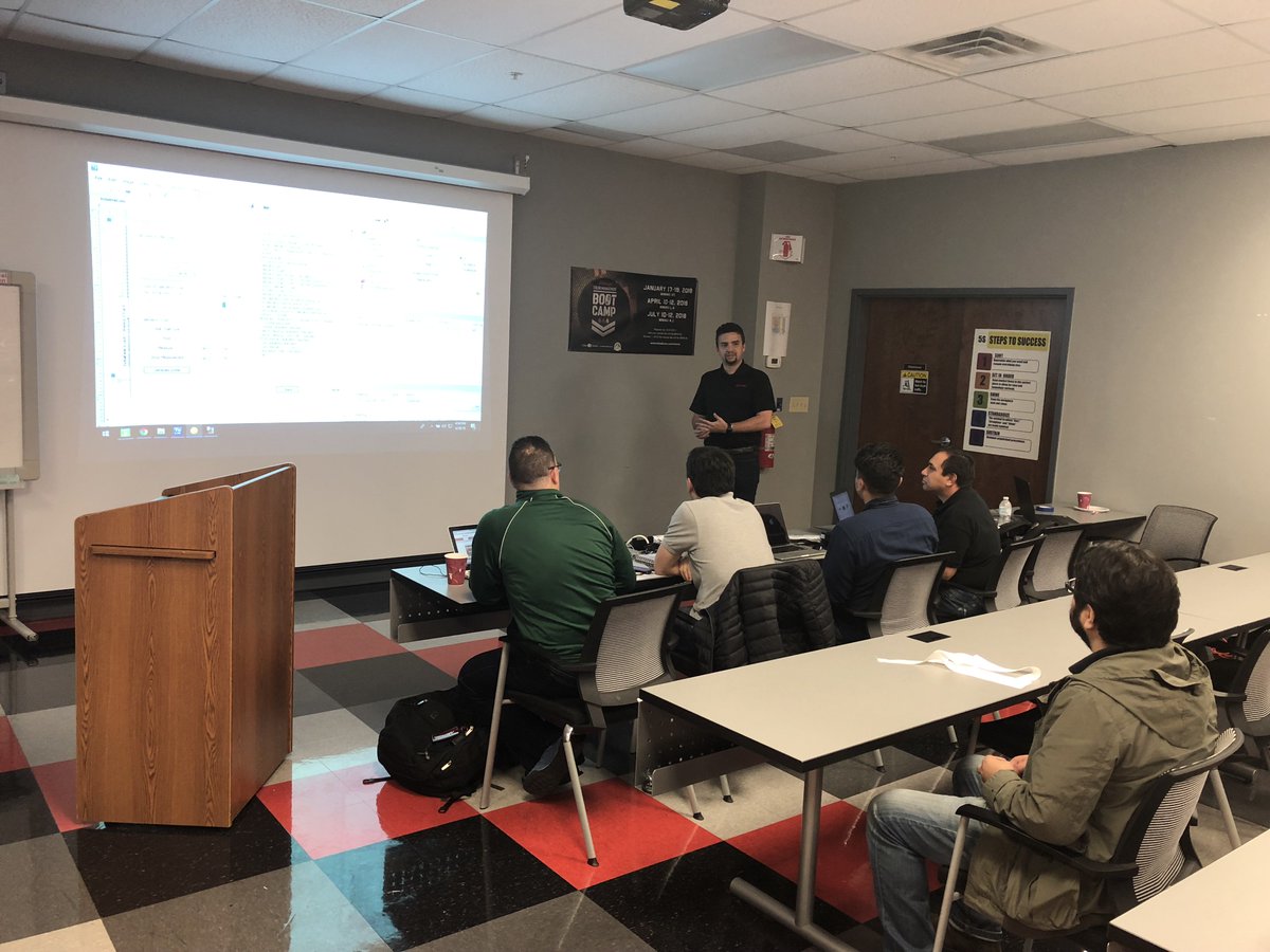 mimakilatam's tweet photo. Tuvimos una semana de seminarios con una capacitación sobre TxLink y Color Management. Gracias @GrafixDigital y @Celupal_Int por atender!
#Mimaki #wearewideformat #ColorManagement #TxLink #impresiongranformato https://t.co/z6icN6xMPv