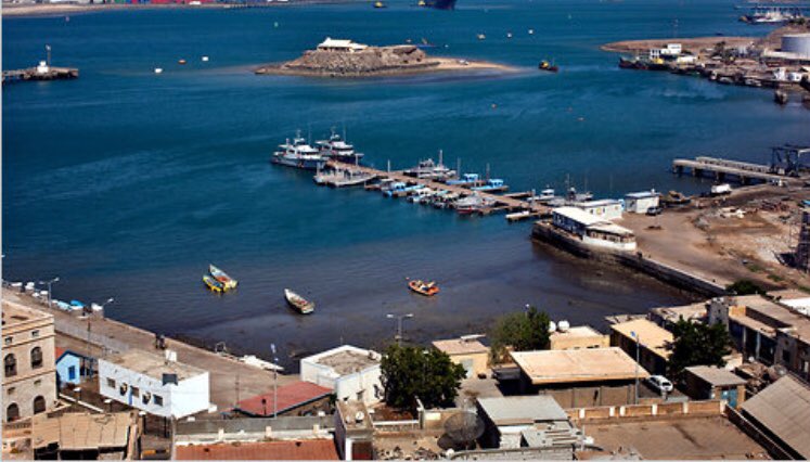 Аден йемен. Главный порт йемена 4. Аден южный йемен. Город аден йемен фото. Аден город.