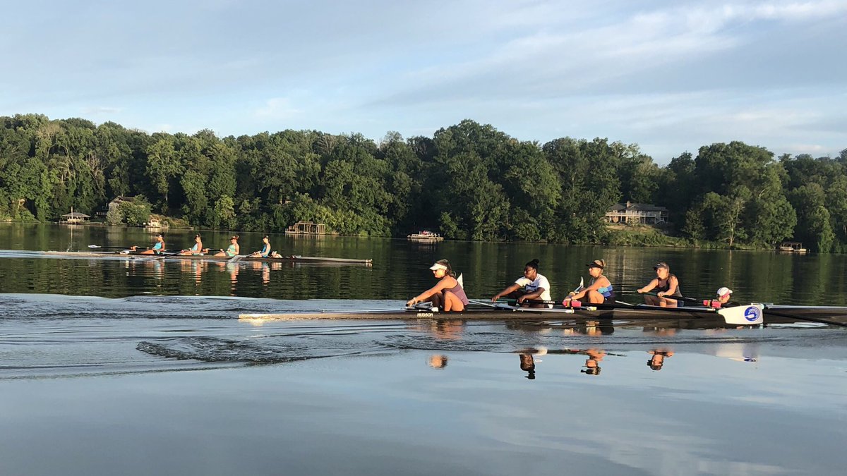ETRowing's tweet photo. Our Women’s Under-17 crews preparing for the @usrowing Club Nationals on a perfect morning. @DailyTimes @WBIRWeather @crokerusa #forgotthepic https://t.co/0HhsOm6TZB