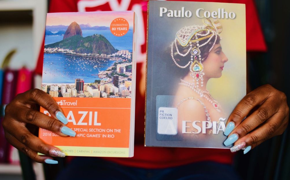 Cleveland_PL's tweet image. Game 5 of #worldcup round of 16 between @CBF_Futebol and @miseleccionmx is coming up!  Join us for our #WorldCupofBooks and learn about each country. Remember, get your recommendations ready for the winning team so we can #buildtheteam!