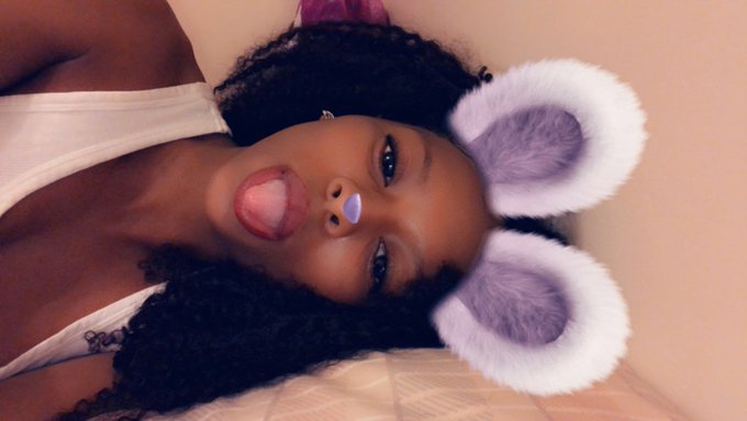 Watch Saleema 💖's leaked NSFW photo on TwXstars