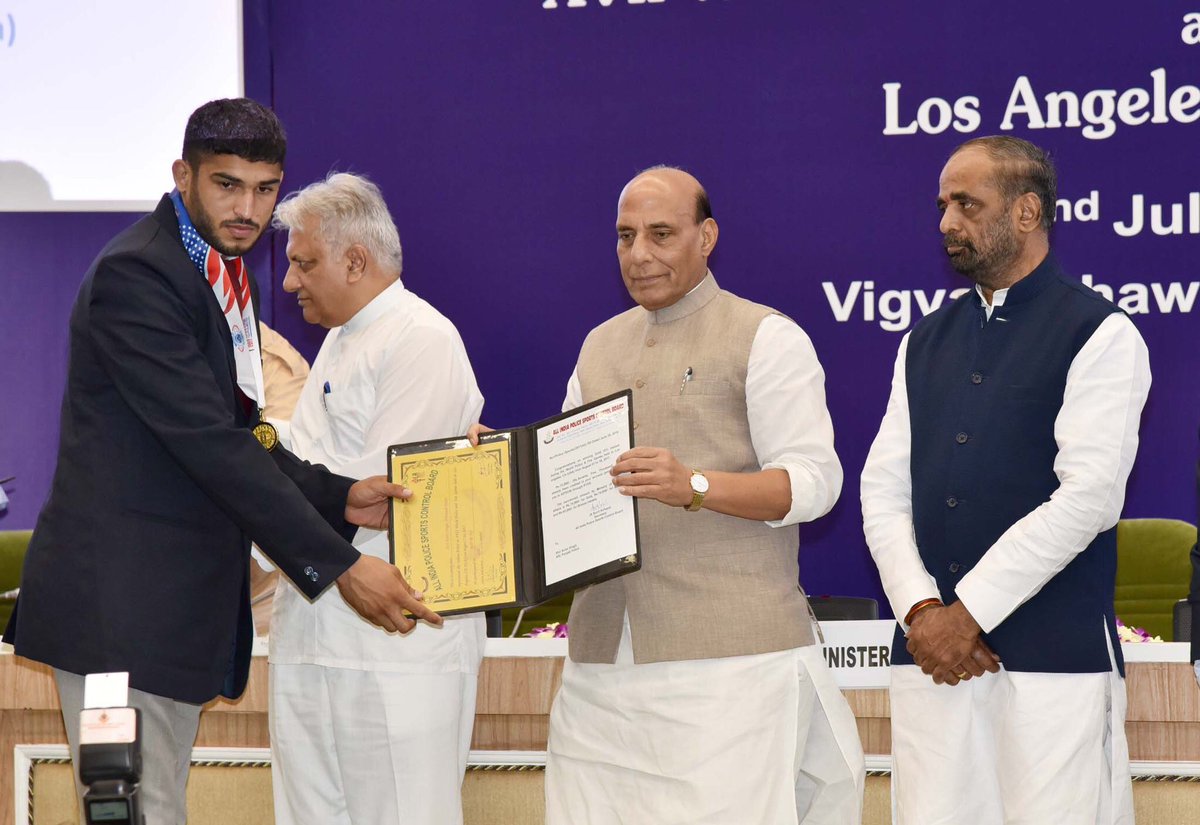 Image result for HM Rajnath Singh felicitates medal winners of 17th World Police & Fire Games