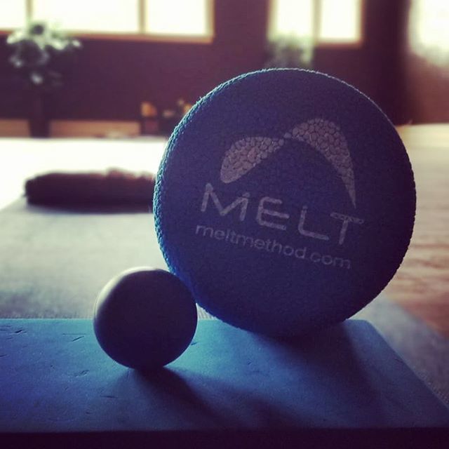 yogapowers's tweet image. Private session doing MELT and yoga this morning! 🤗
Happy Monday!🙌✨ #powersofone #powersofoneyoga #meltmethod #yoga ift.tt/2KEURgi