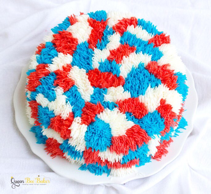 wendthousebakes's tweet photo. Star Spangled Shag Cake tutorial on my blog today! #shagcake #4thofjulydesserts #cakedecoratingtutorial
https://t.co/8QNhixwW6S https://t.co/G9fYe3IHJR