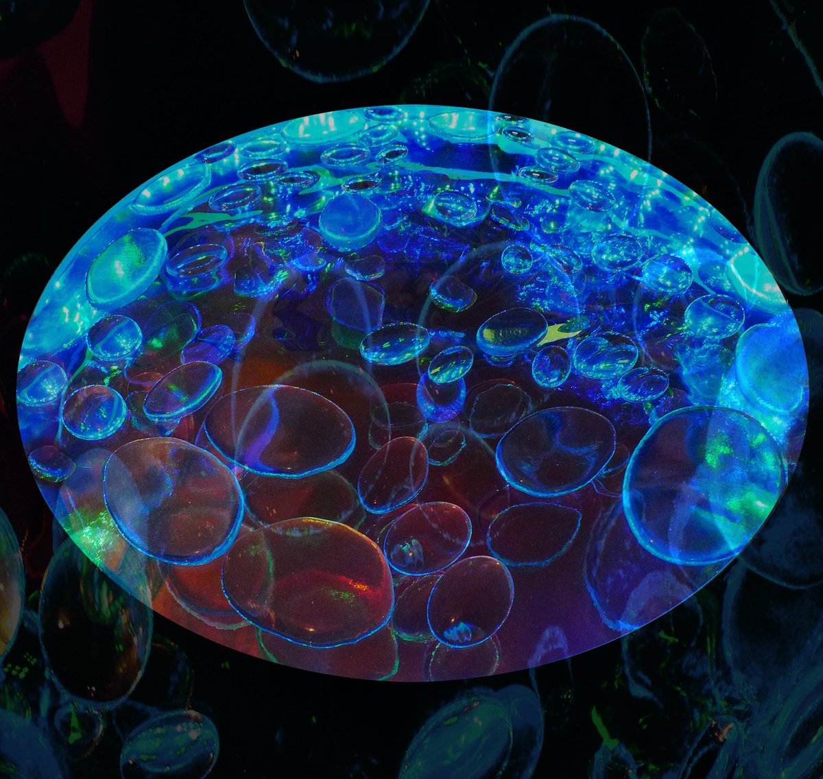 dianneharrisart's tweet photo. Showing a new work 'Sub-Conscious' @kineticamuseum group exhibition INVISIBLE REALM. Until 14th July. 28 Floral St London WC2 Tues-Sat 11am-6pm. Artists: #dianneharrisart #ivanblack #danielchadwick #laurenbaker #margaretmichel #bardula ✺  Featured in @Ellemagazine &amp; @londonist https://t.co/BTAh80tExU