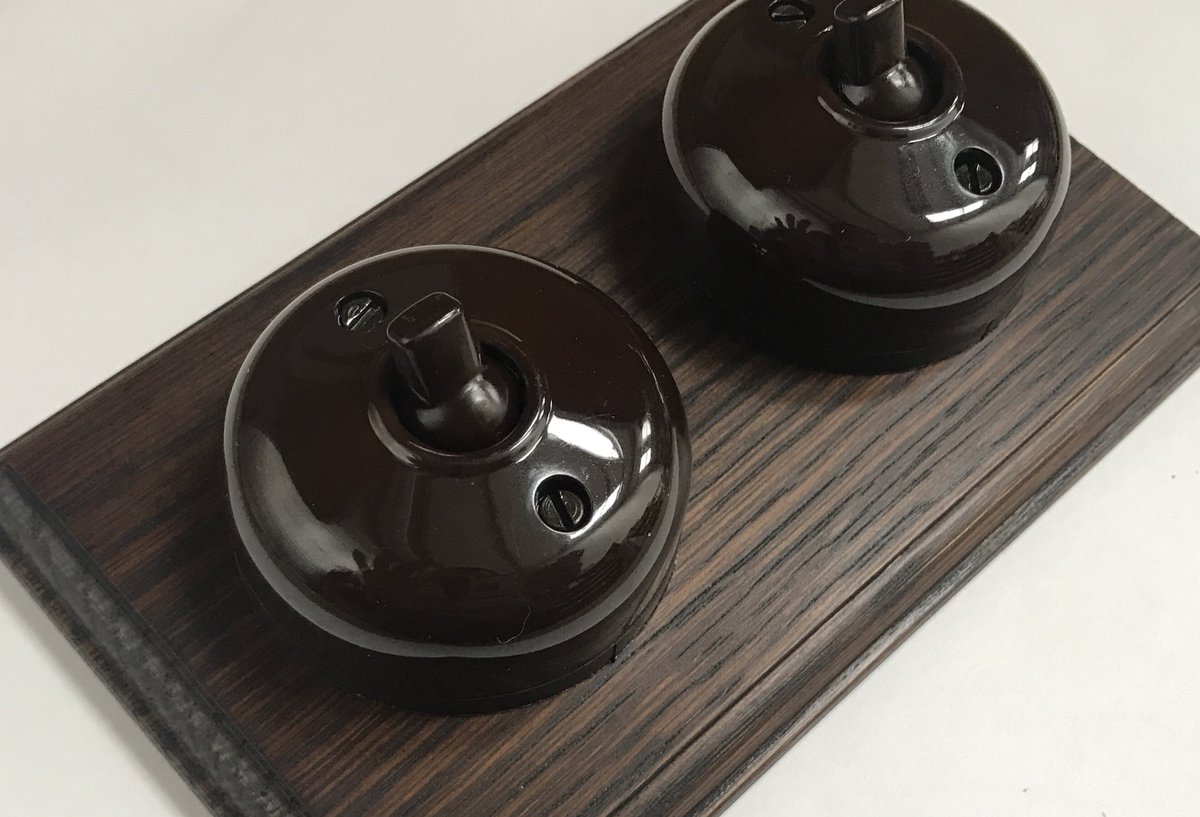 Bromleighs's tweet photo. Bakelite #madeincornwall #cornwallstuff https://t.co/WZH6BnmAGY