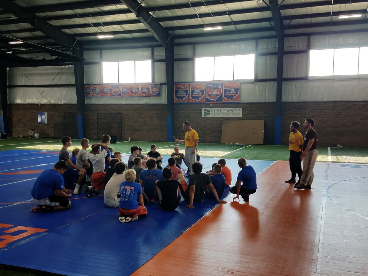 WrestleEdison's tweet image. Coach Gibbs and his assistants are heading Day 1 of Edison Team Camp. Nice to see 30+ kids wrestling this time of the year.