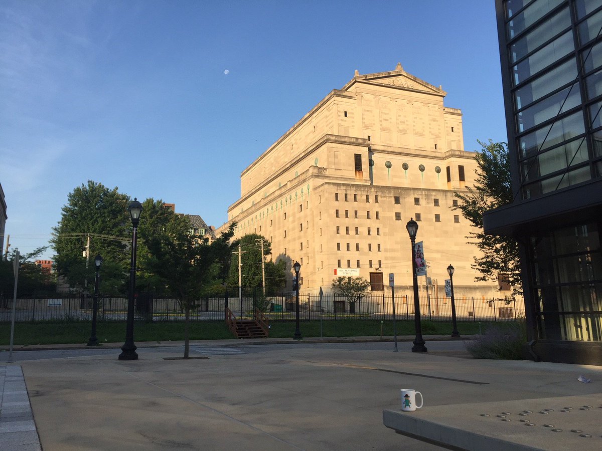 wayneradio's tweet photo. Another beautiful morning at @stlpublicradio and the Public Media Commons.
#PMCSTL https://t.co/VcW7kXz926