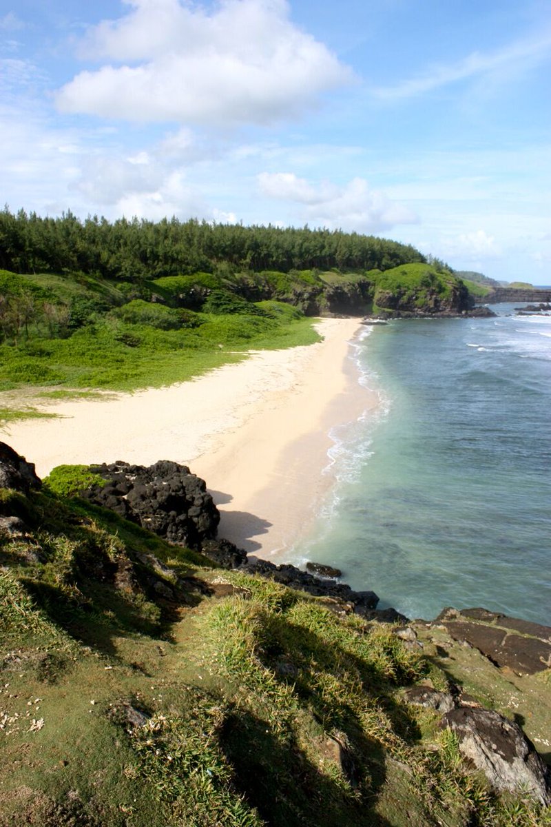 resaplanet's tweet photo. #FunFacts
😁🏝
Saviez-vous que les premiers navigateurs Arabes qui ont visité Maurice avait baptisé l’île Dina Arobi ! 

#Resaplanet #Maurice #island #îles #indianocean https://t.co/gc6uEOdnPK