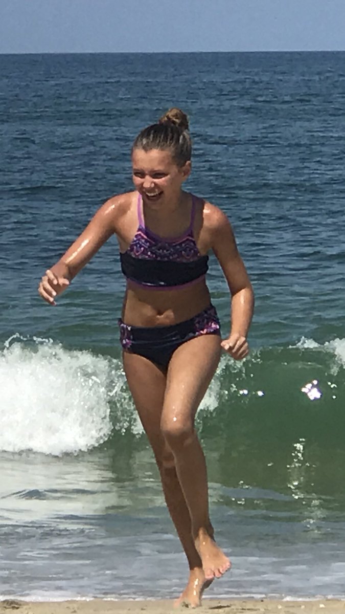 JimWhitehead23's tweet photo. Lane love the beach! #itsbeachtime https://t.co/D3W4Pm7h1O