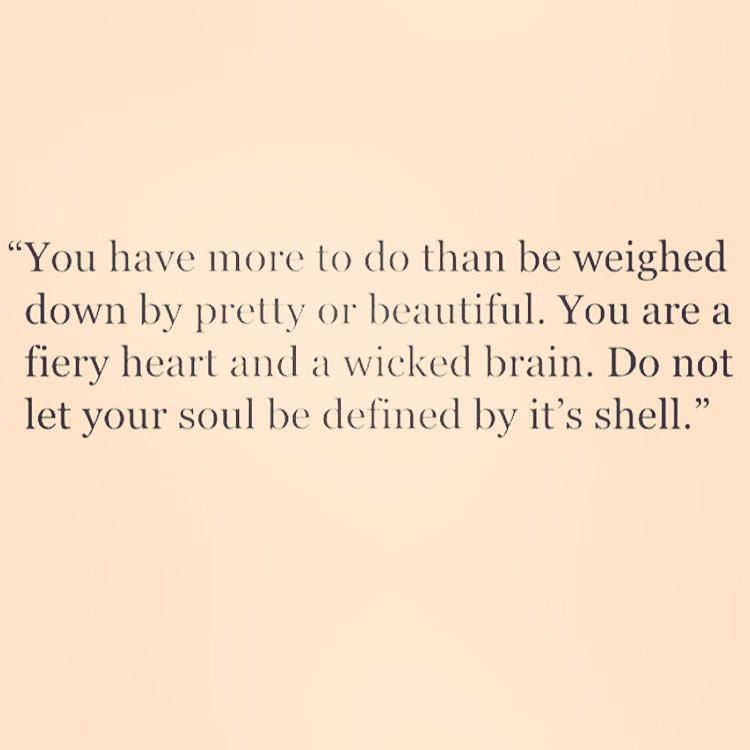 SarahLebsock's tweet photo. It’s 2018, it’s time for more clever compliments than “pretty” 👏👏 https://t.co/RwGvNwzTez