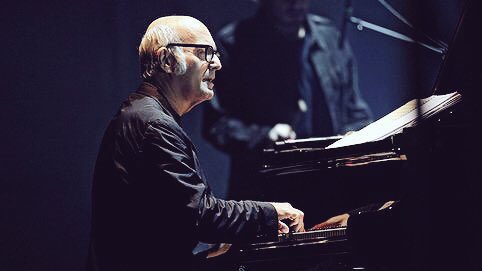 людовико эйнауди концерт в москве 2024. людовико эйнауди неоклассика концерт в москве. Simple music ensemble концерты. людовико эйнауди семья. оркестр ханса циммера спб.